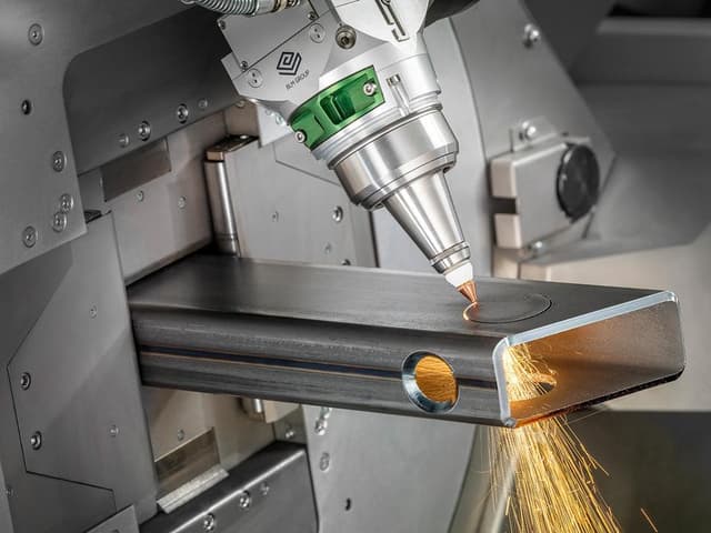 Pálení 3D laserem – TruLaser Tube 5000 Fiber – detail 1